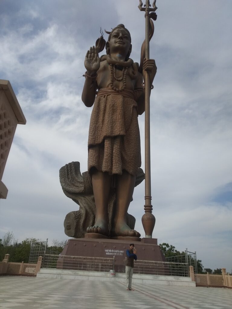 बिसाऊ में 132 फिट ऊचे शिव मूर्ति और मंदिर